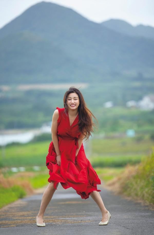 Miho Abe Photo Book "amatsukaze"