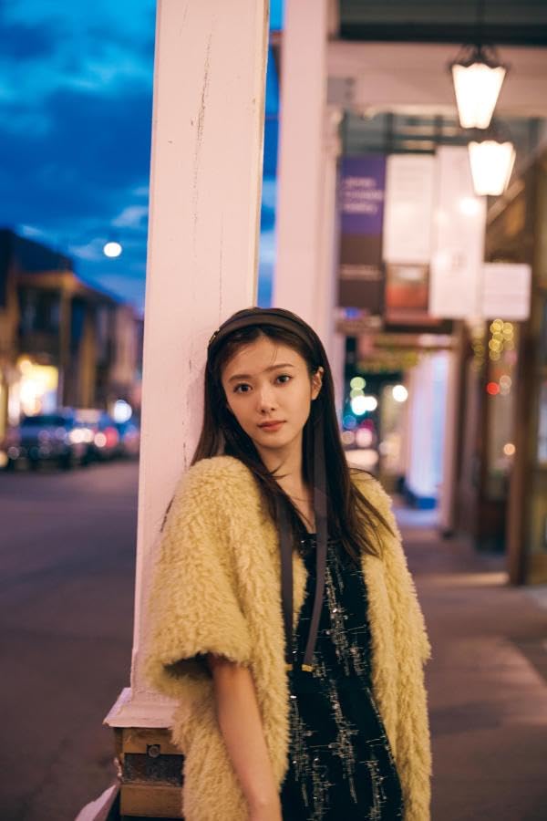 Hono Tamura 2nd Photo Book /Sakurazaka46