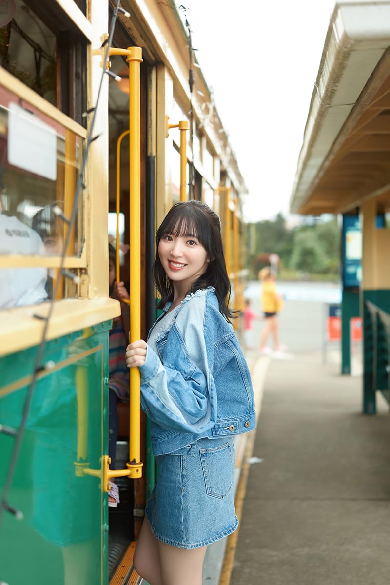 Moe Toyota Photo Book "moe"