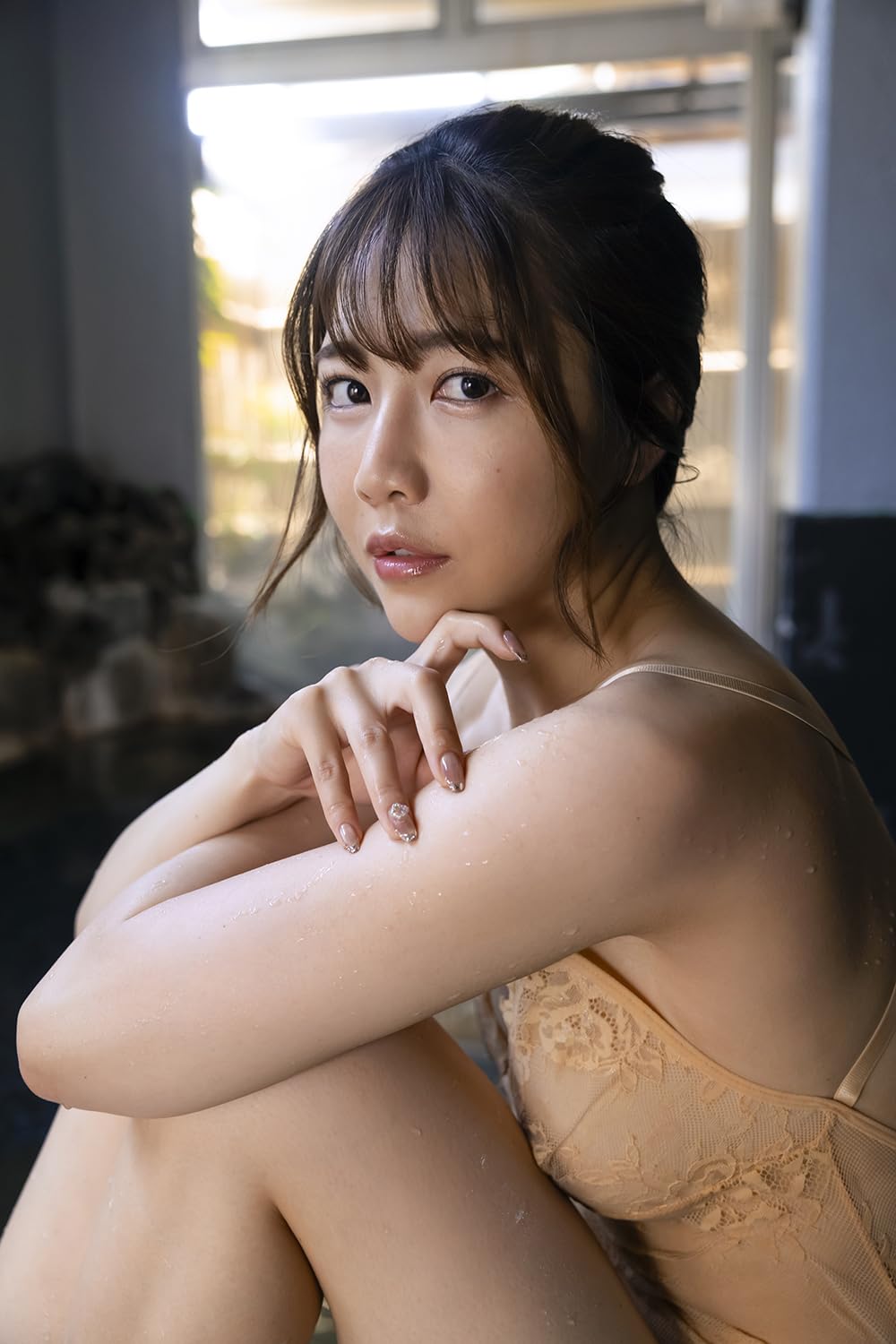 Aoi Ichino Photo Book "naishoyade"