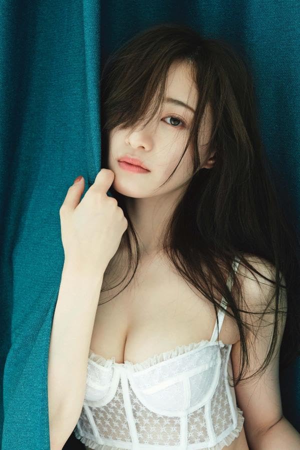 Kana Nakada 2nd Photo Book