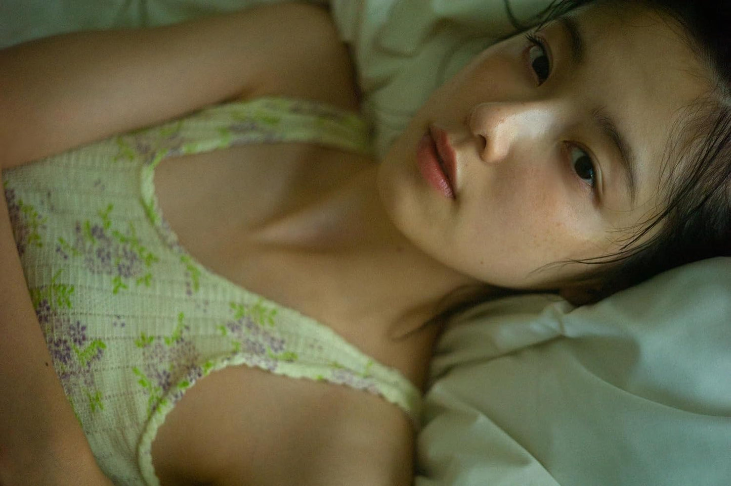 Konatsu Kato Photo Book "Futsukaduki"
