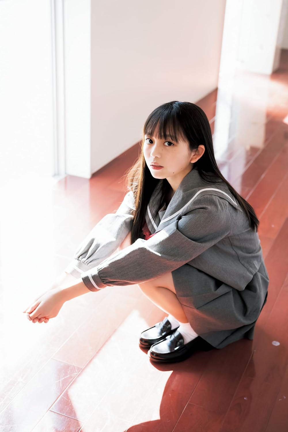 Mai Horai Photo Book "aimai"