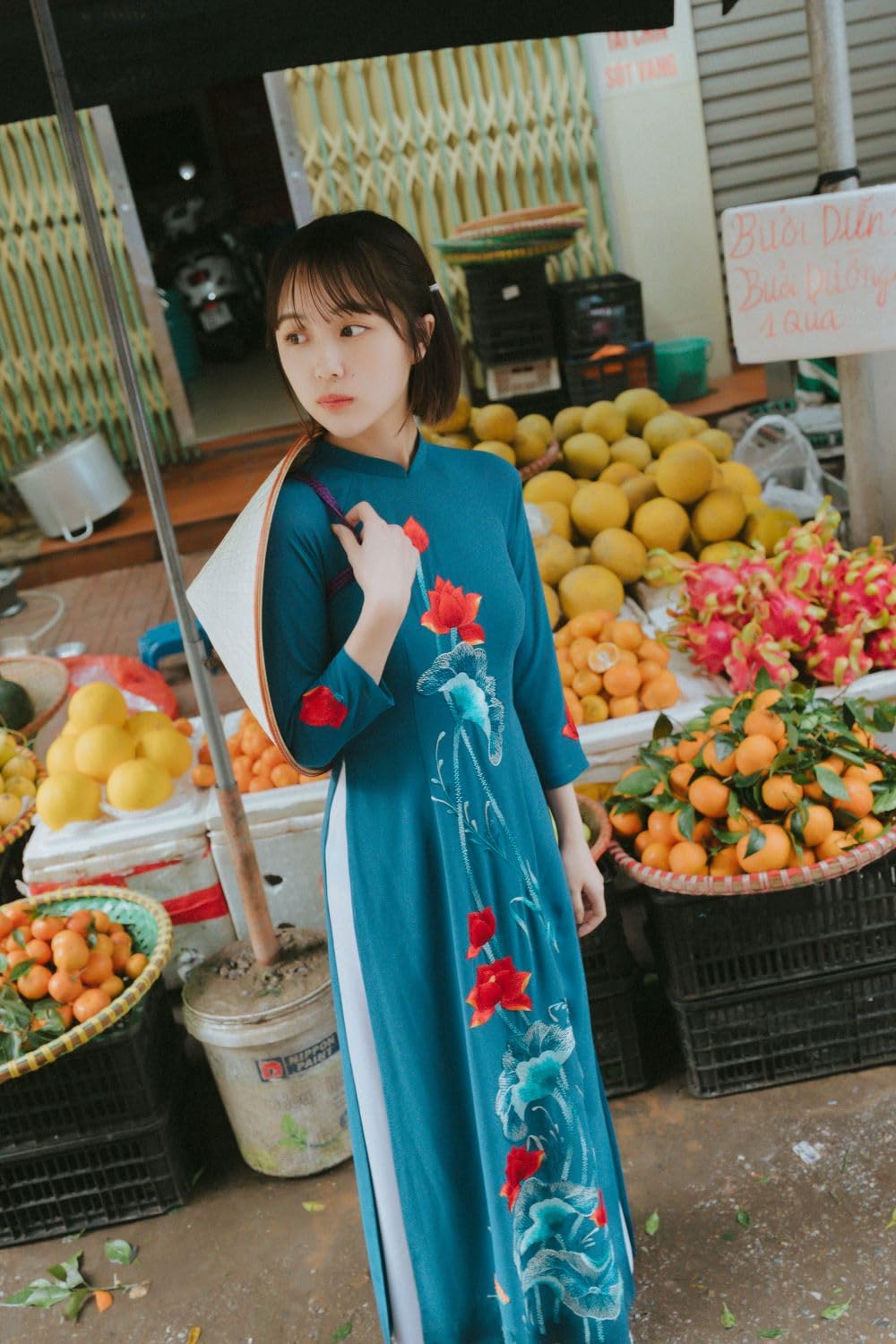 Naenano Concept Photo Book "SPOTLIGHT"