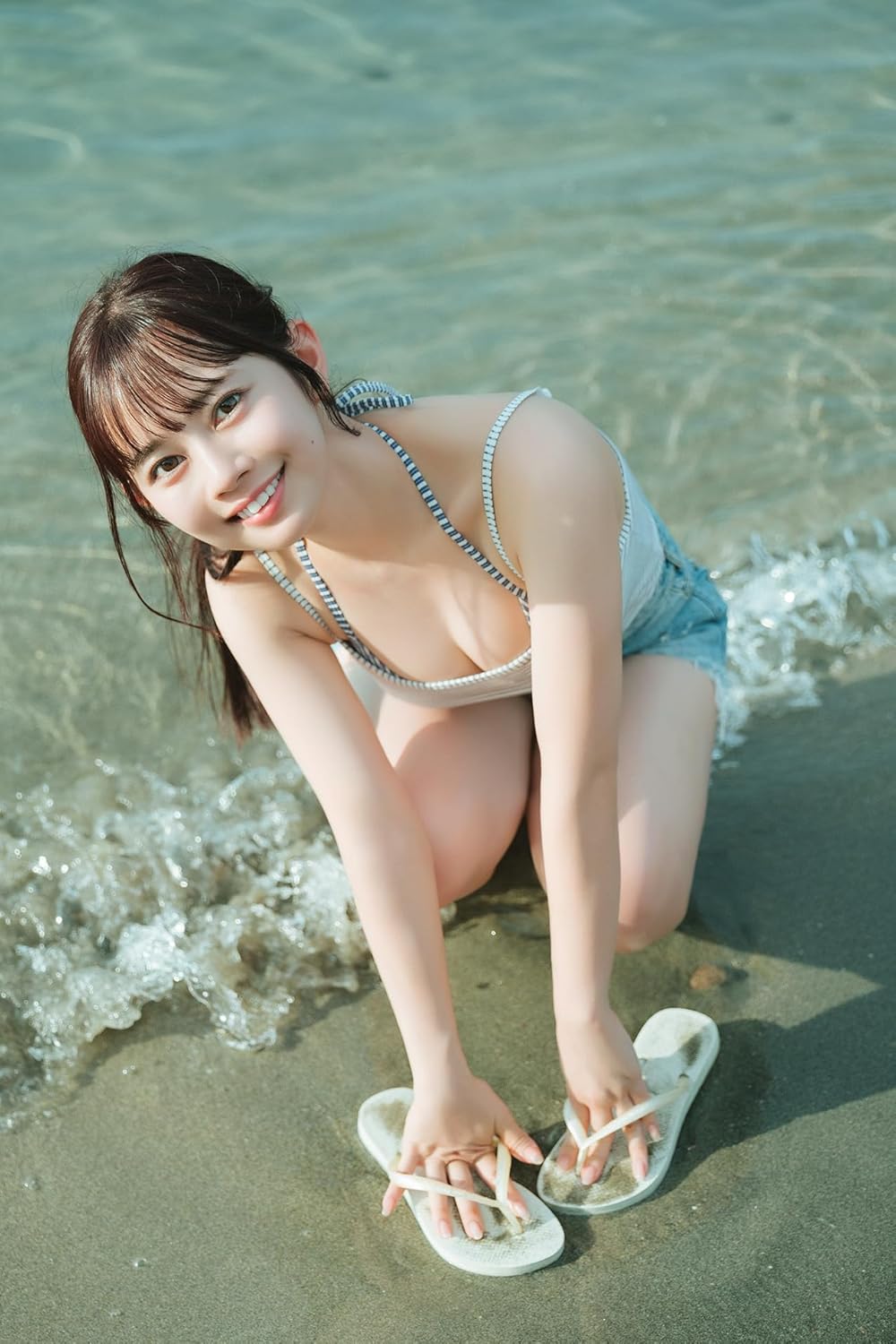 Saeko Kondo 1st Photo Book "One" / Bababa Bambi