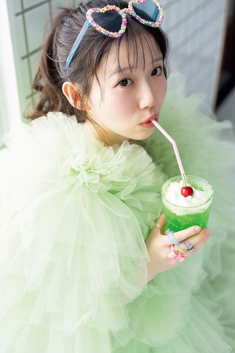 Ayumi Nii 1st Photo Book "Ayuchi Hitokuchi"