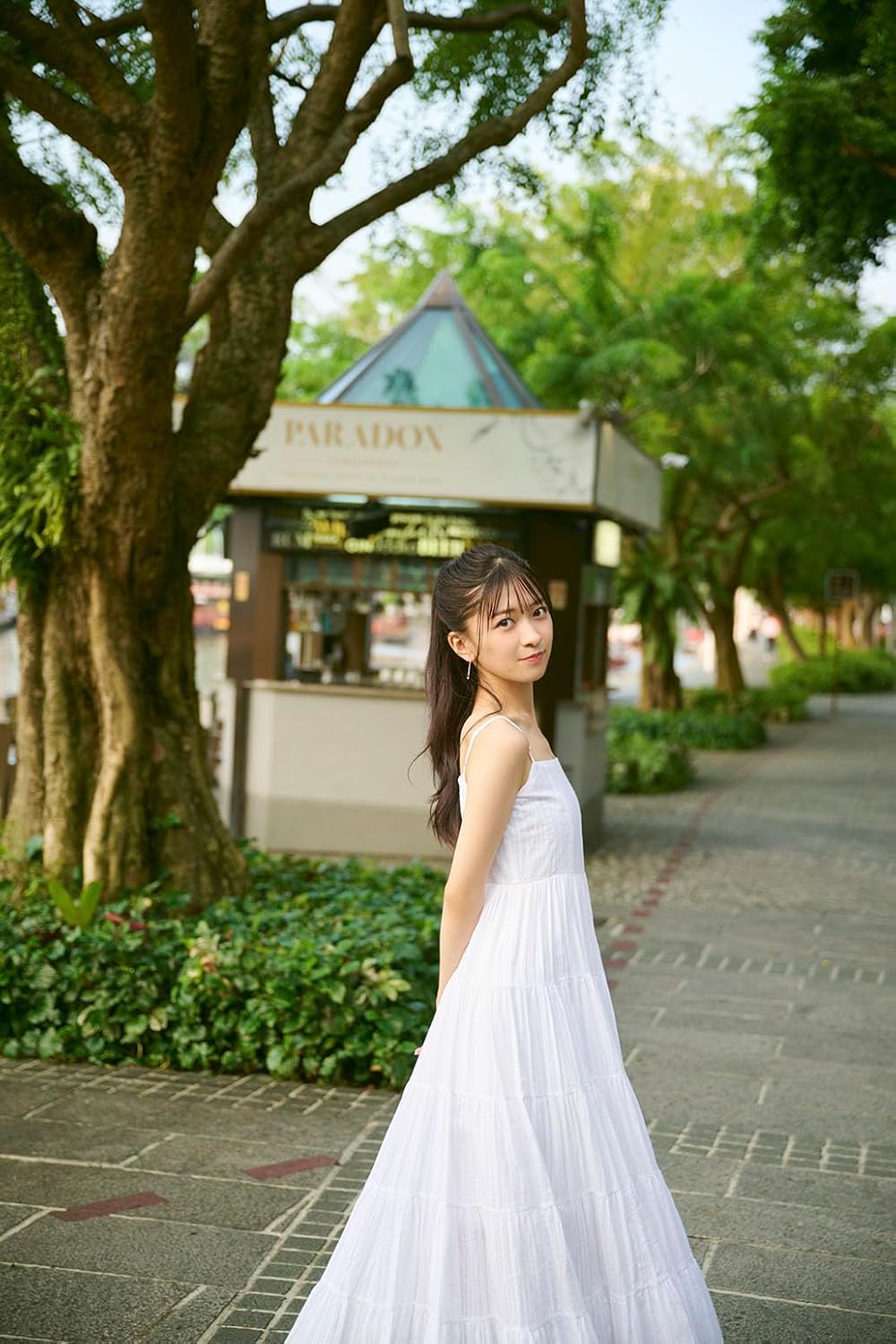 Nozomi Suzuhara 1st Photo Book "todoke"