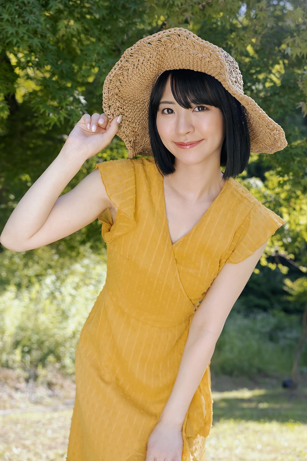 Natsu Tojo Photo Book "kimi to hitonatsu"