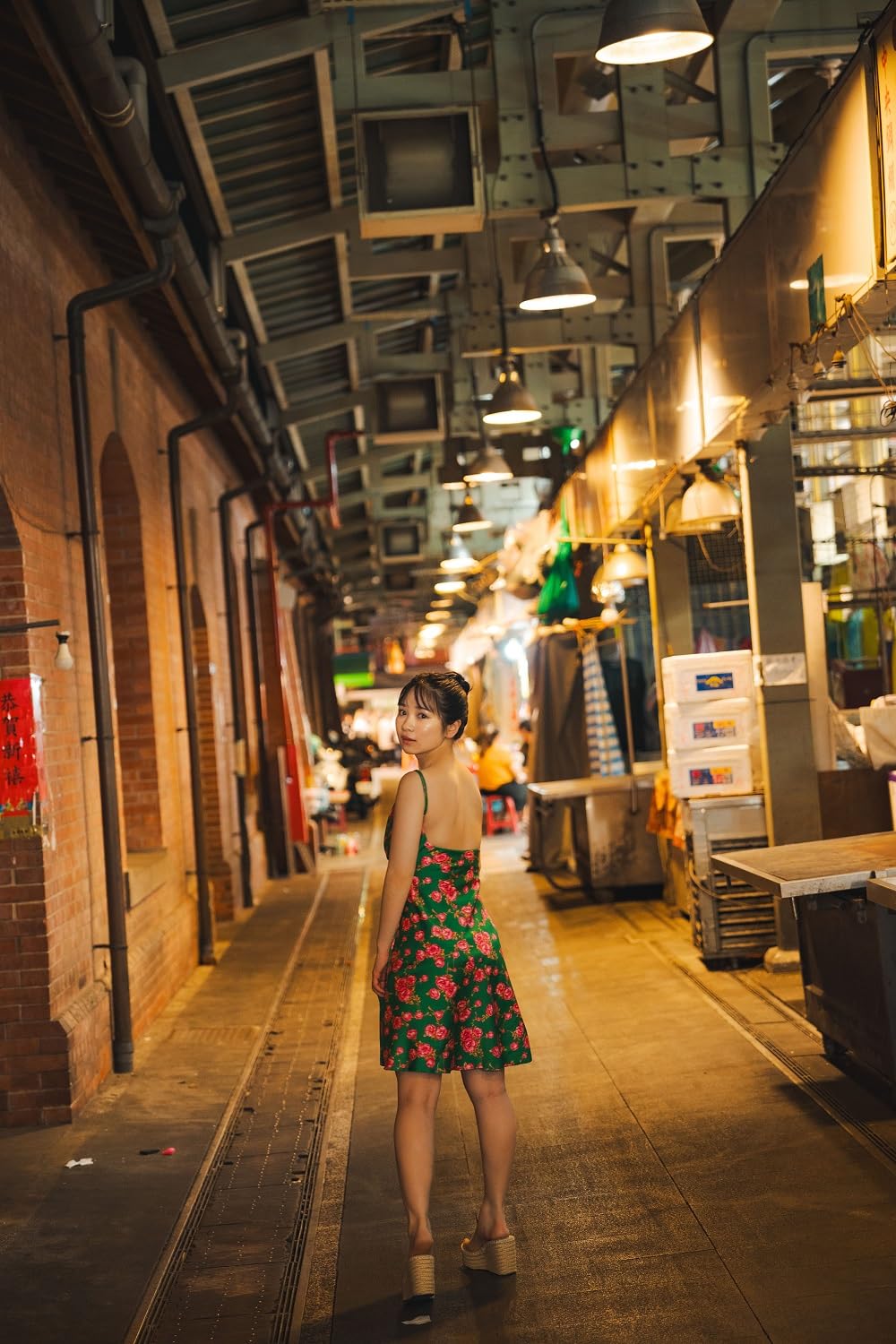 Shiori Ikemoto 1st Photo Book "Sukinano?"