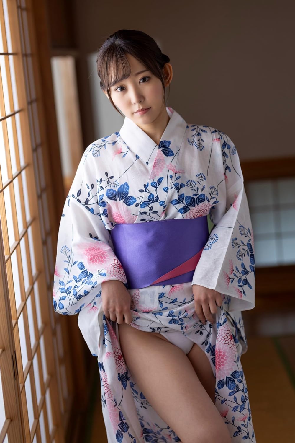 Mai Nanashima Photo Book "Rainbow"