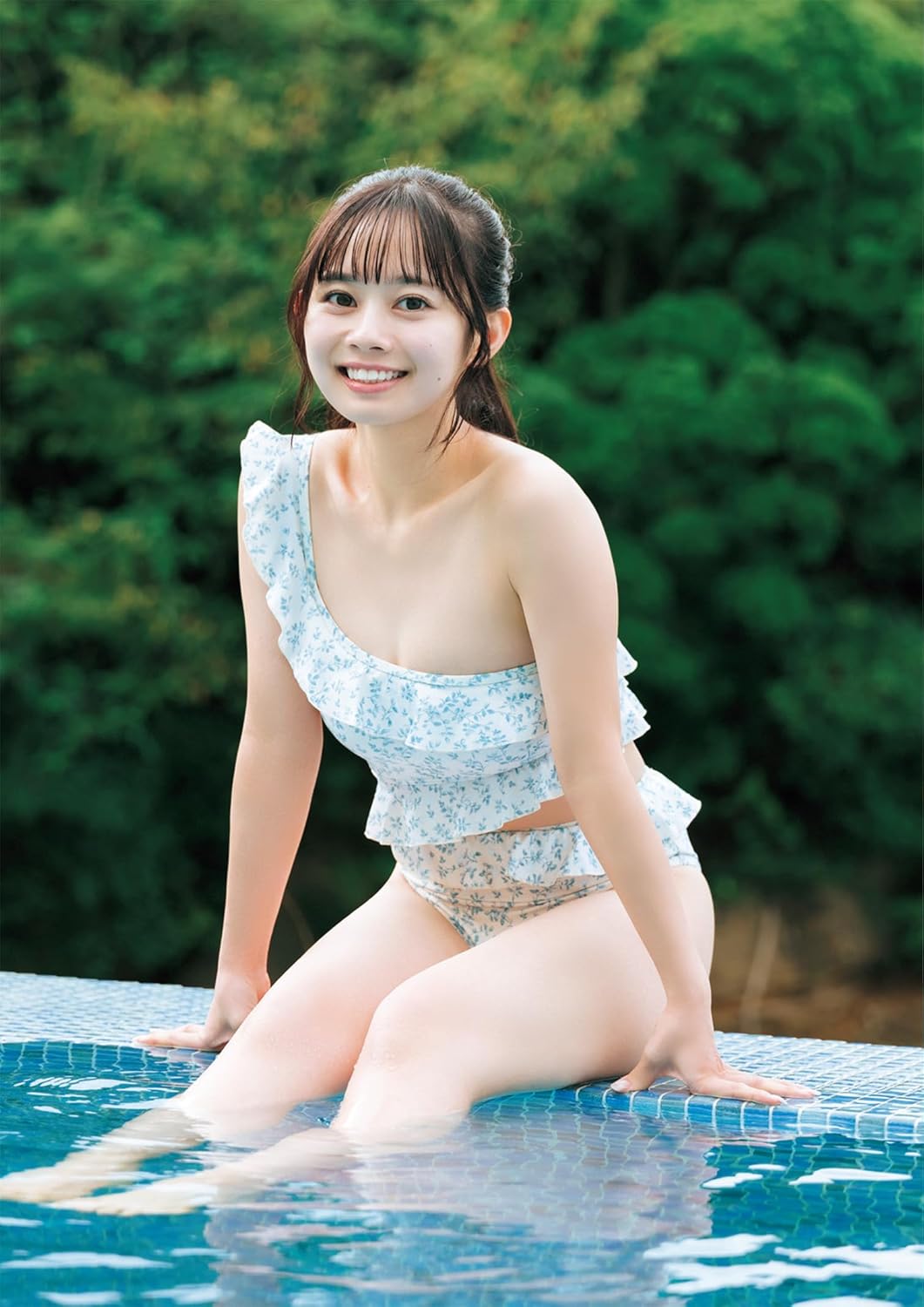 Saeko Kondo 1st Photo Book "One" / Bababa Bambi