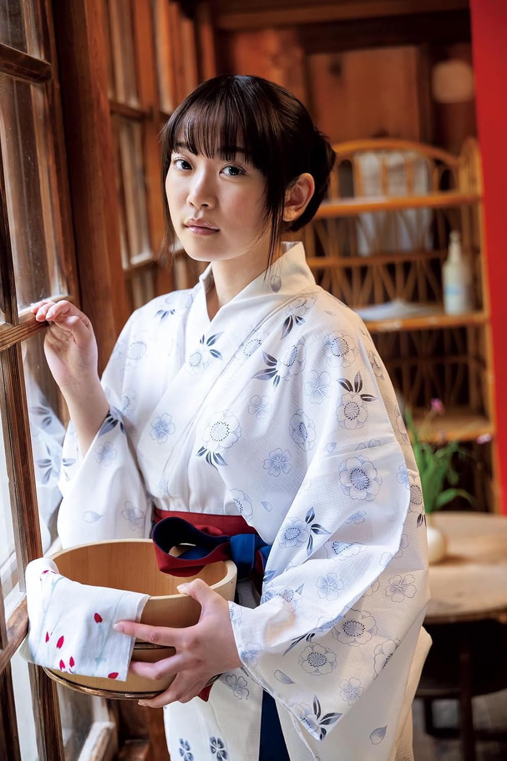 Yura Kano Photo Book "Paragraph"