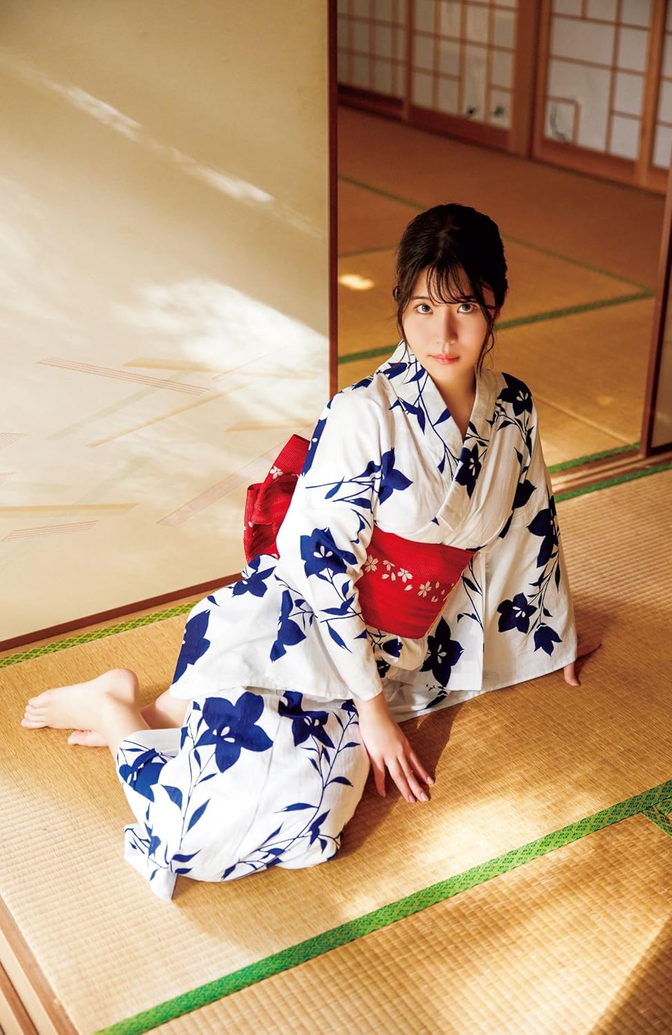 Mio Sakai Photo Book naturally