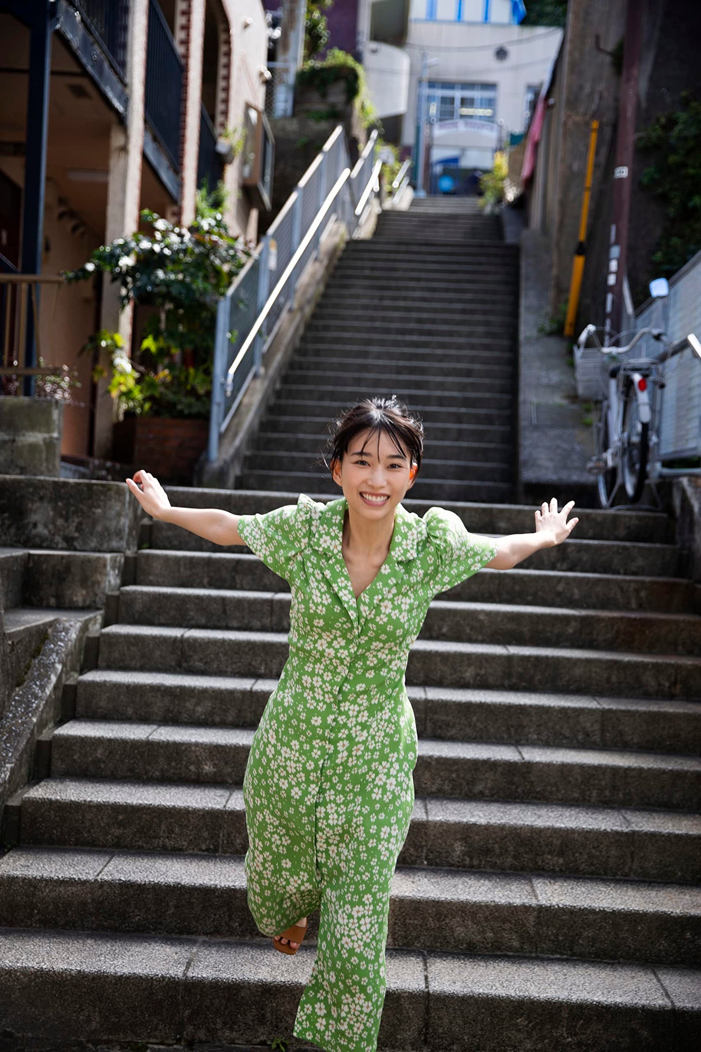 Aoi Morikawa Photo Book "Ebipilaf"