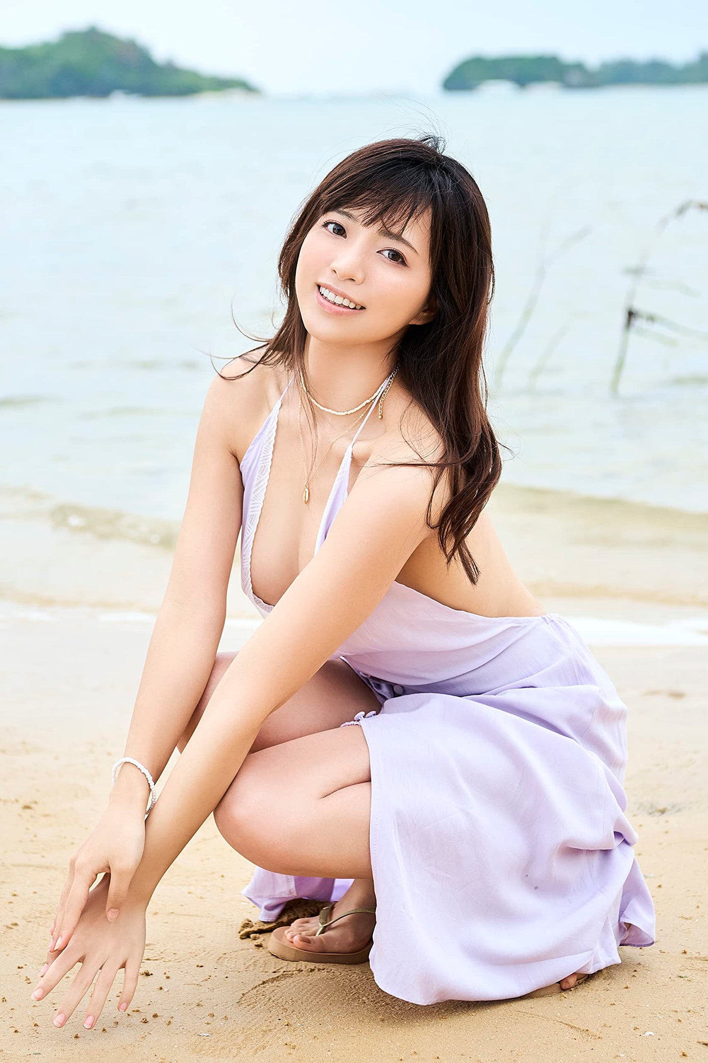 Akari Neo Photo Book "NEO World"