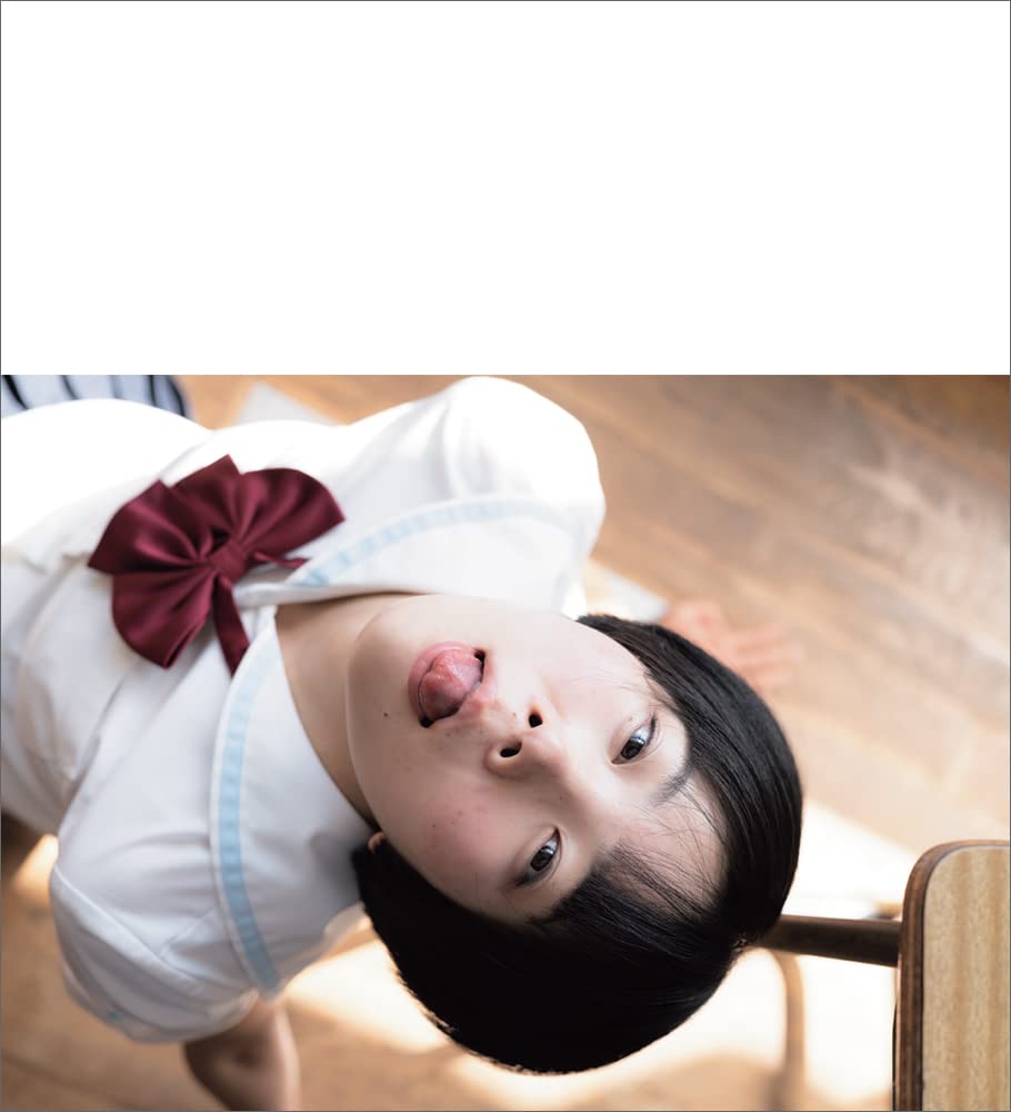 Akkanbee by Yuki Aoyama  Photo Works