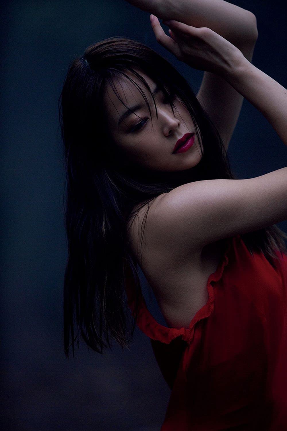 Miru Shiroma Photo Book "REBORN" / AKB48