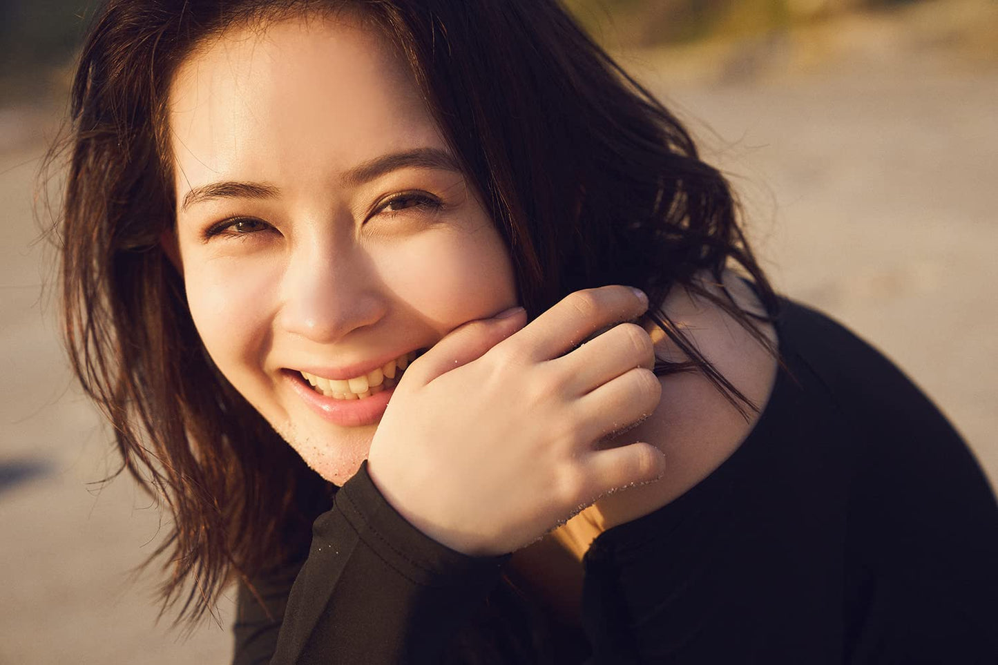 Mei Hata 1st Photo Book "Zanshou"