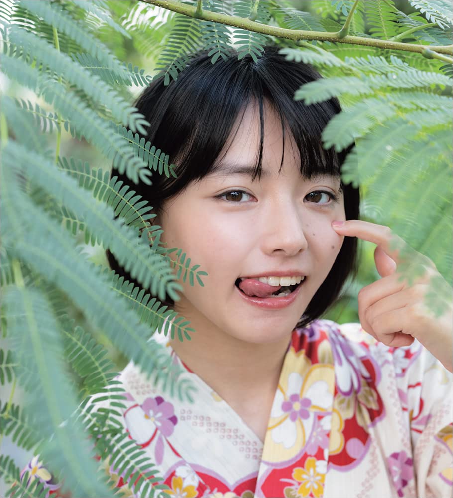 Akkanbee by Yuki Aoyama  Photo Works