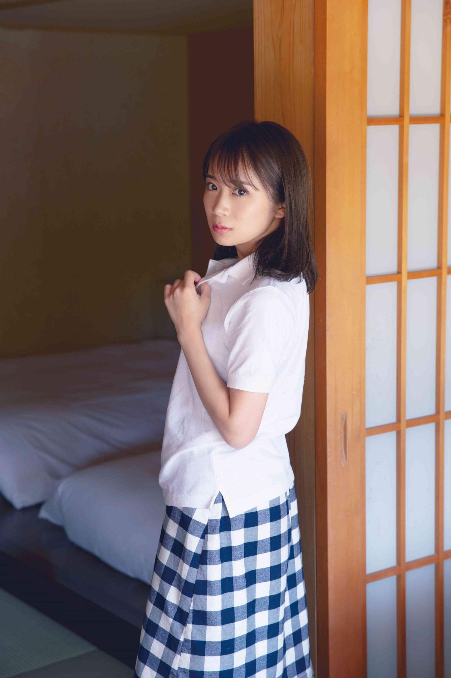 Manatsu Akimoto 2nd Photo Book "shiawase ni shitai" / Nogizaka46