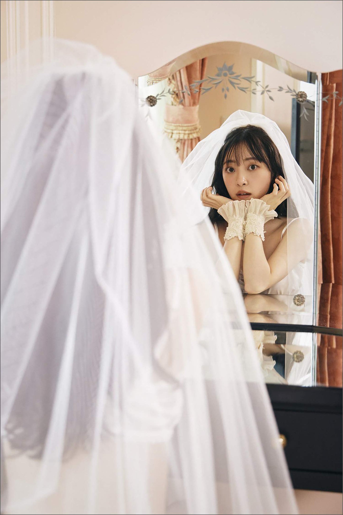 Miona Hori Photo Book "Itsunomanika" / Nogizaka46