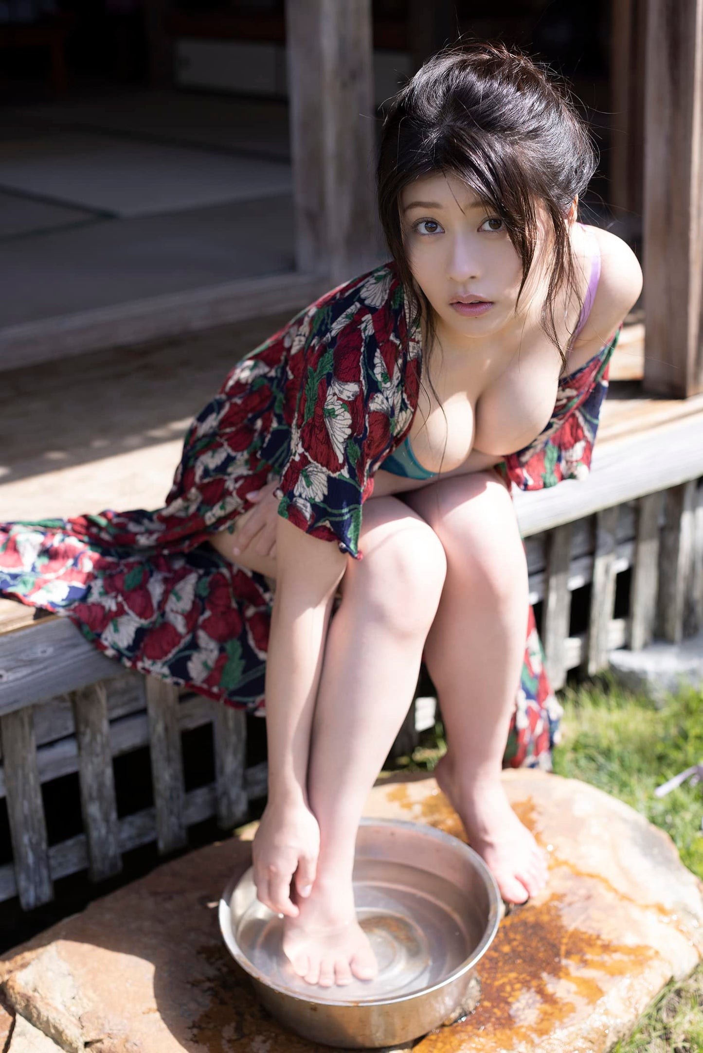Yoshino Chitose Photo Book "vacation"