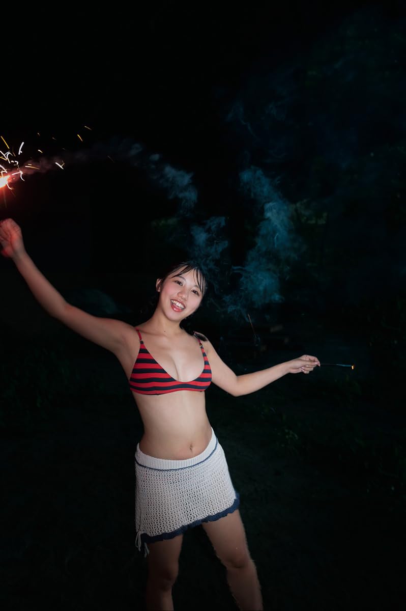 Yayoi Hamabe 1st Photo Book