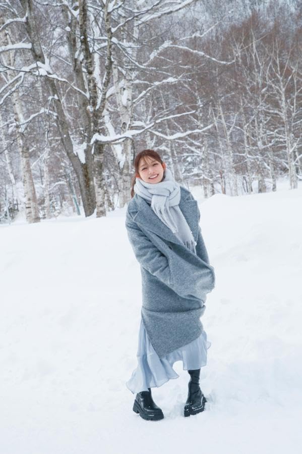 Maki Goto Photo Book "flos" / Morning Musume