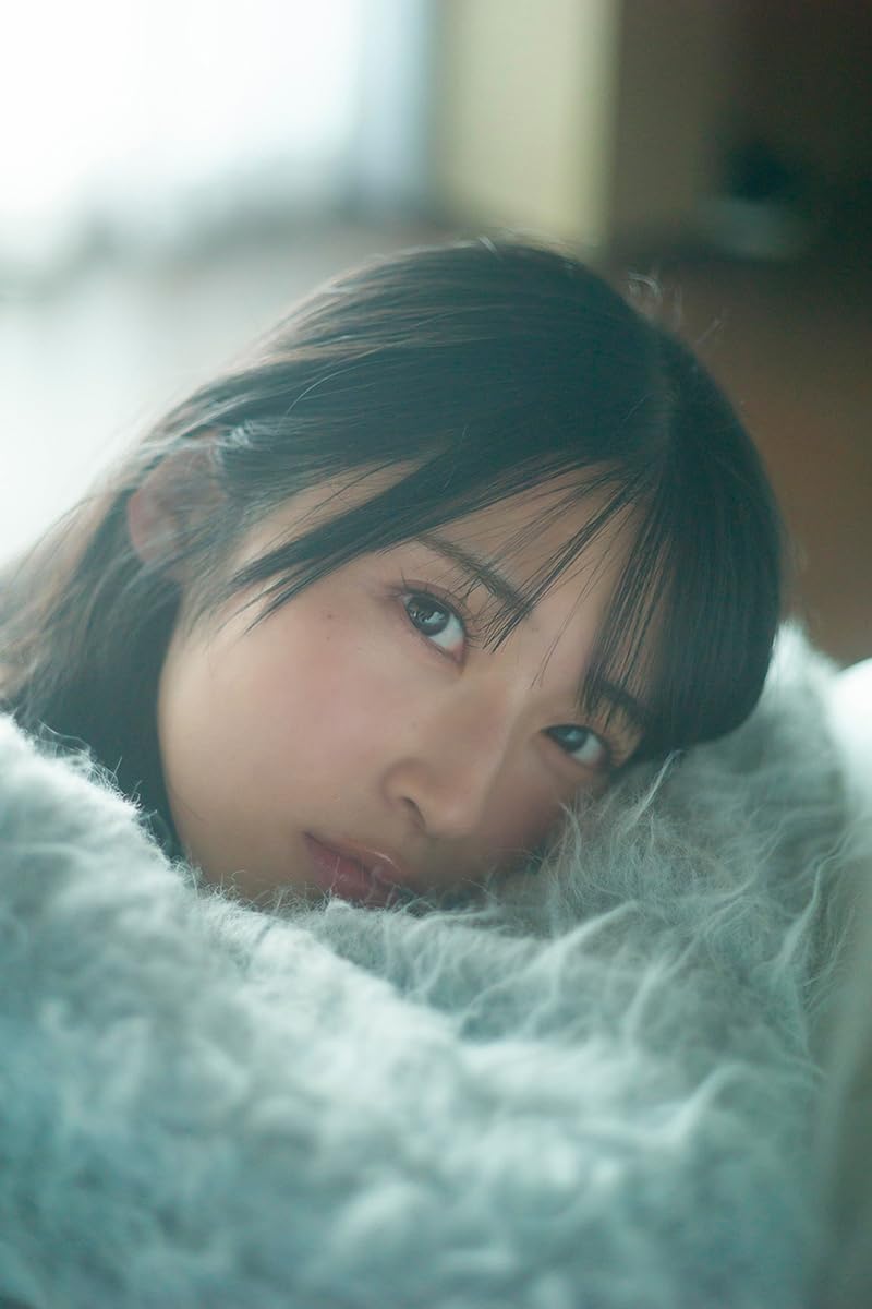 Airi Sato 1st Photo Book "tenshi no hanshakakudo" /AKB48