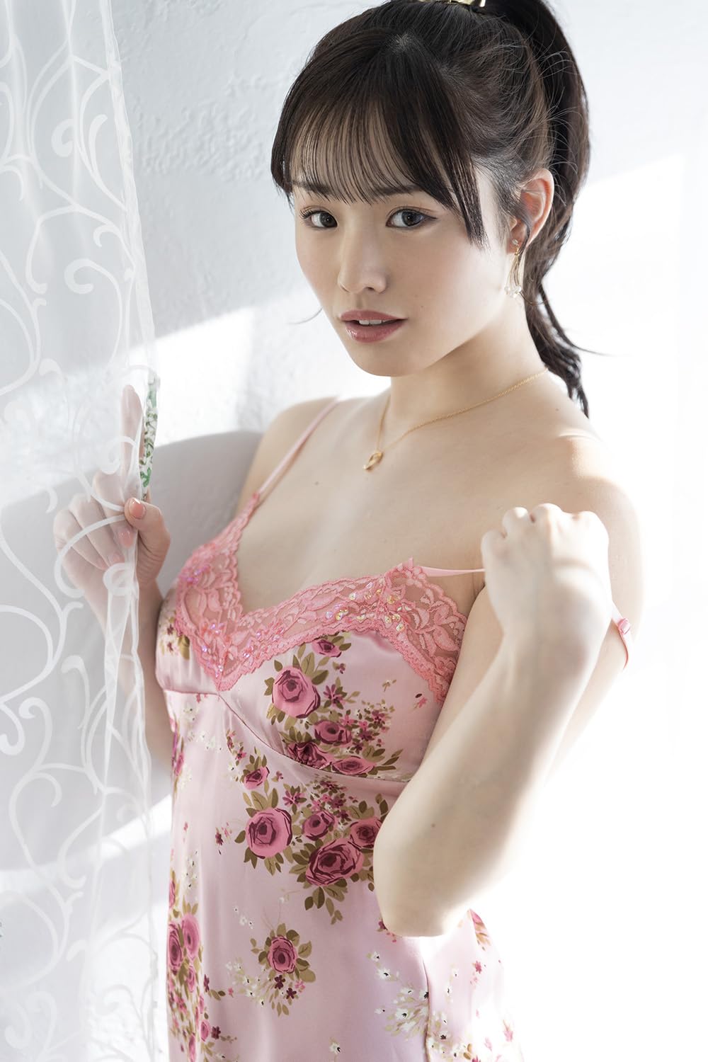 Yoru Tsukumo Photo Book: Muto