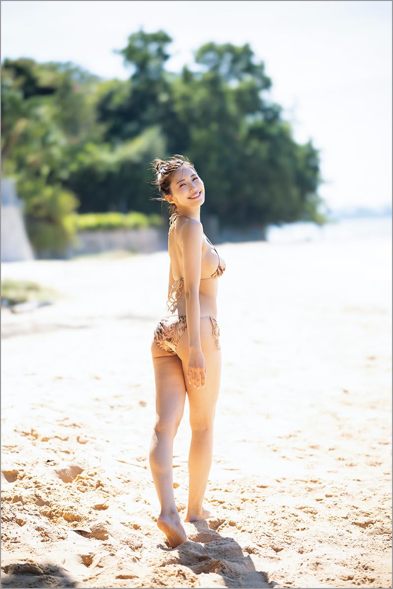 Mai Tsubasa Photo Book illume