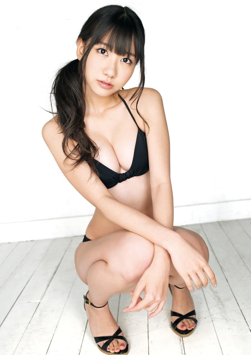 Yuki Kashiwagi Photo Book "Time Capsule" /AKB48