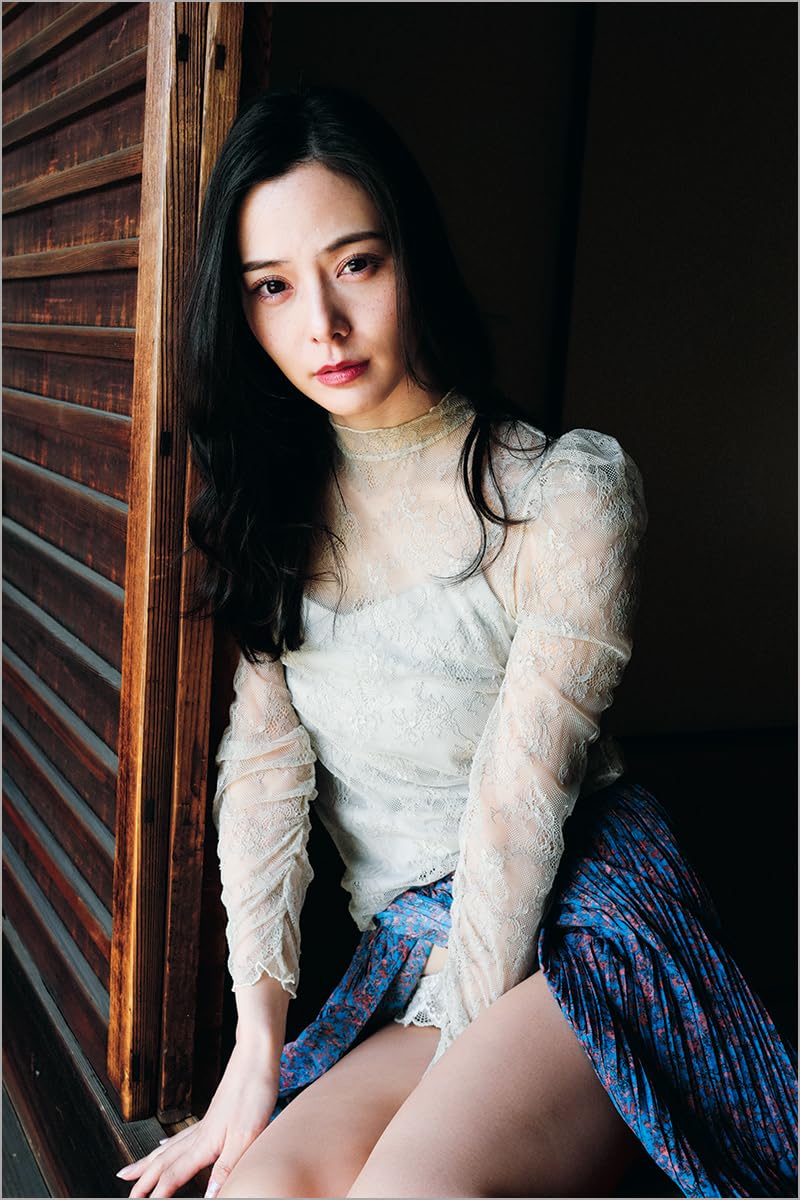 Nene Yoshitaka Photo Book "nene mikkai, kyoto kaihouji"