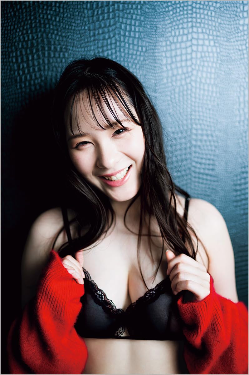 Yuka Murakami Photo Book "YUKA'S MANUAL"