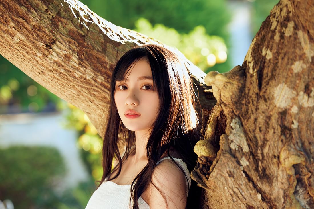 Sakura Kawasaki1st Photo Book Etude / Nogizaka46