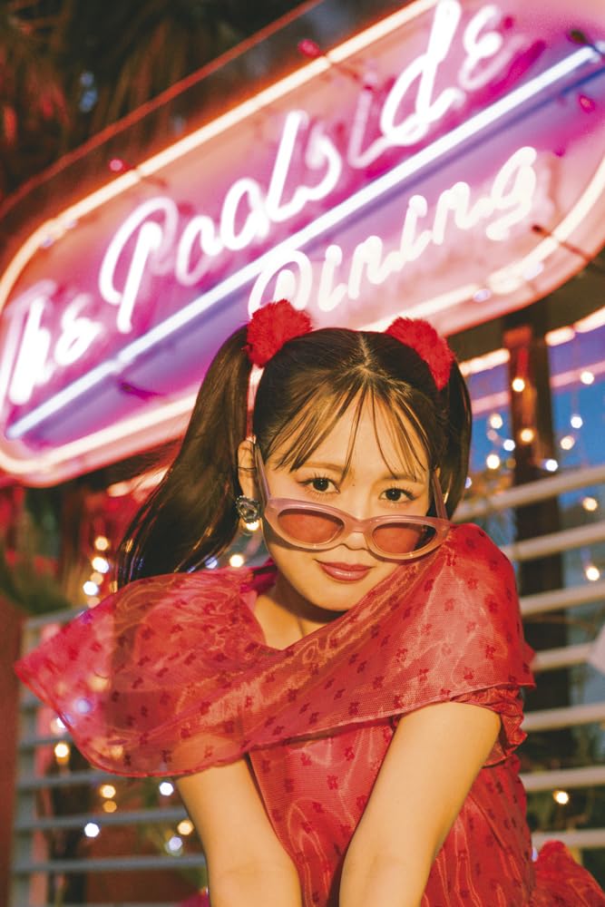 Hiyori Yoshikawa 1st Photo Book / Cho Tokimeki Sendenbu