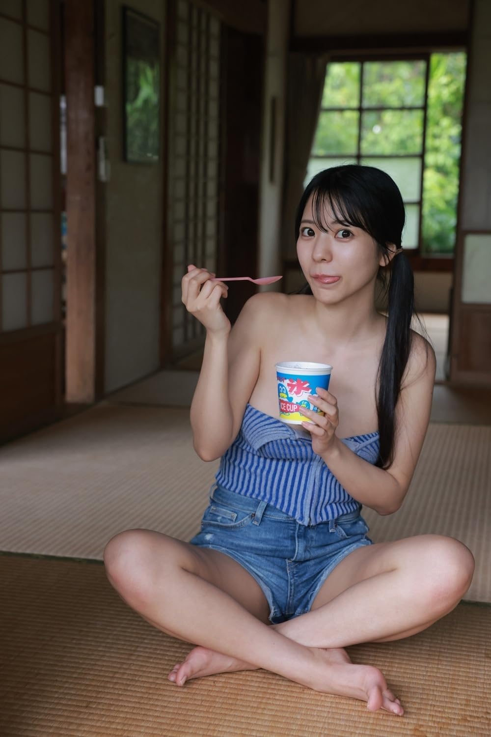 Cocoro Asano Photo Book "Coconatsu"