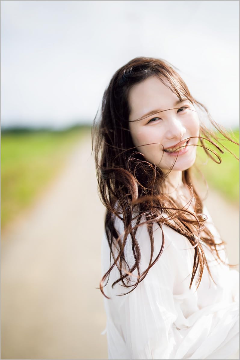 Yuka Murakami Photo Book "YUKA'S MANUAL"
