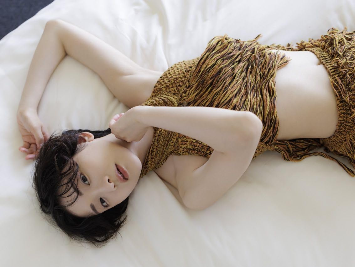 Rina Ikoma Photo Book "Rurikakesu"