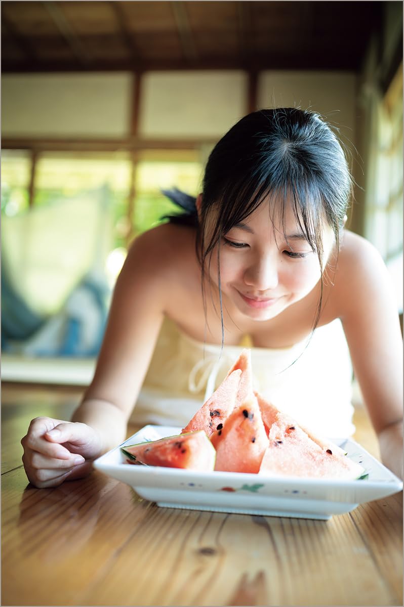 Yayoi Hamabe 1st Photo Book