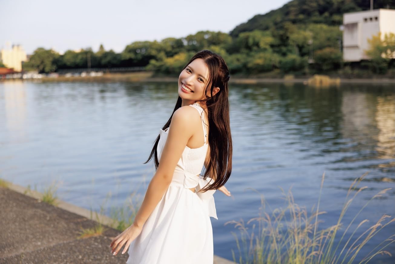 Sayuri Fujiwatari 1st Photo Book: No Guard