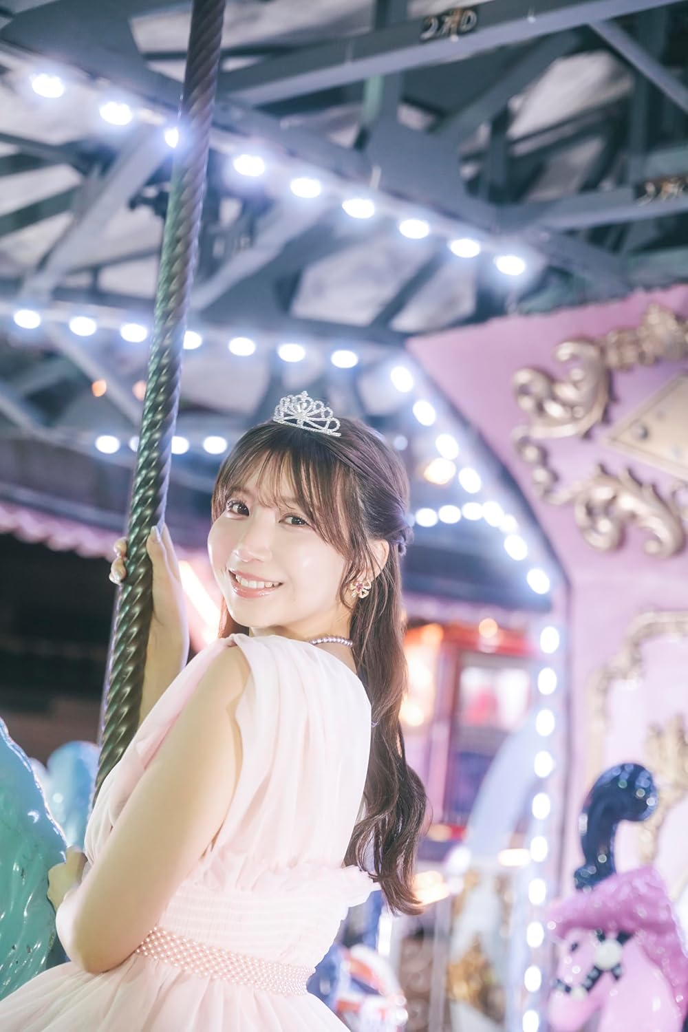Ayaka Ota (SKE48) 1st Photo Book "Nidomebore"