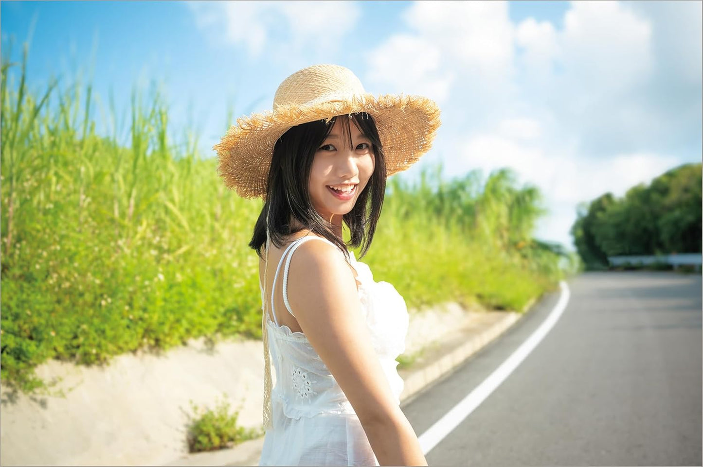 Yayoi Hamabe 1st Photo Book