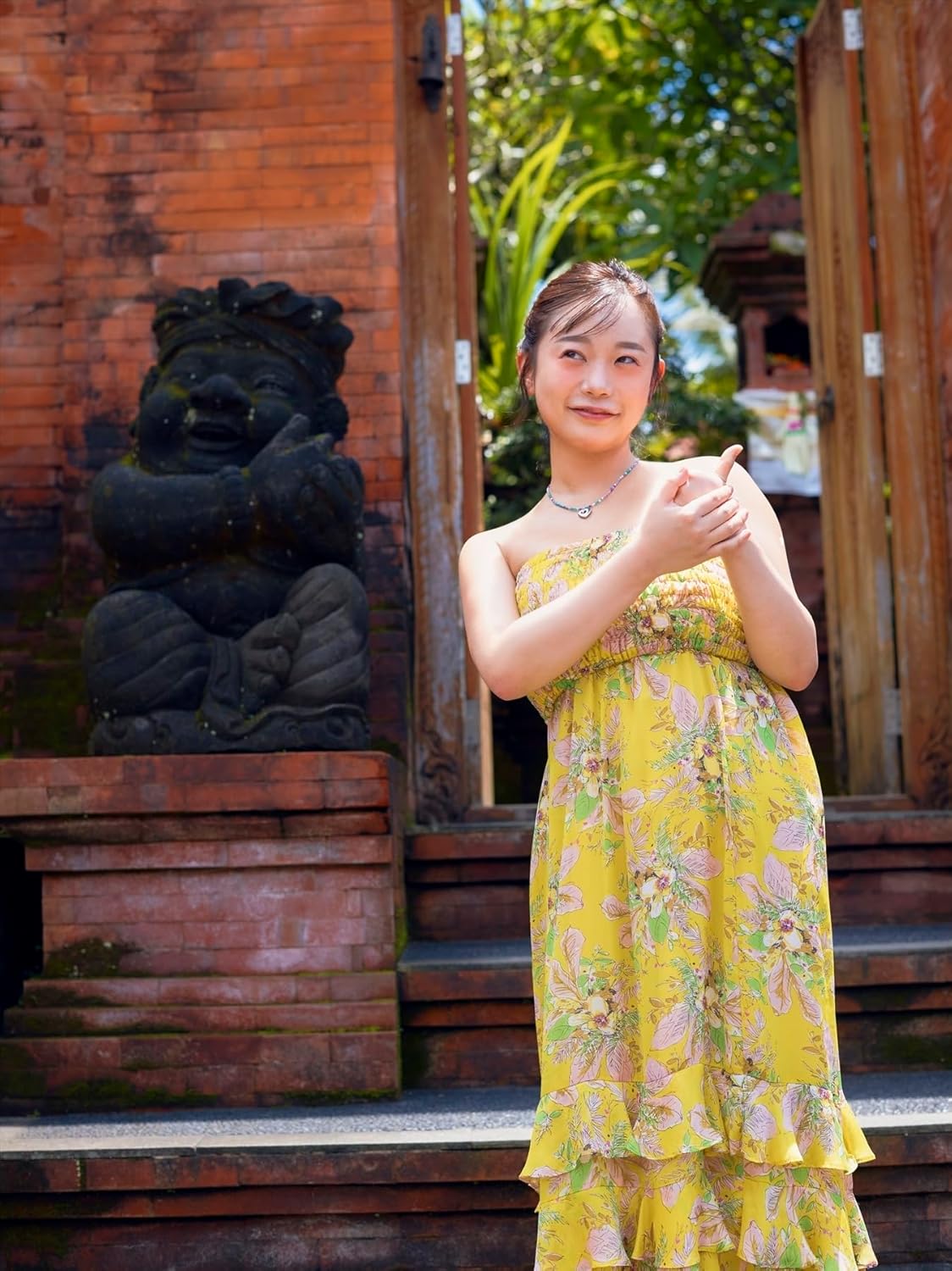 Nagisa Sano 1st Photo Book Nagisa no Hajimete