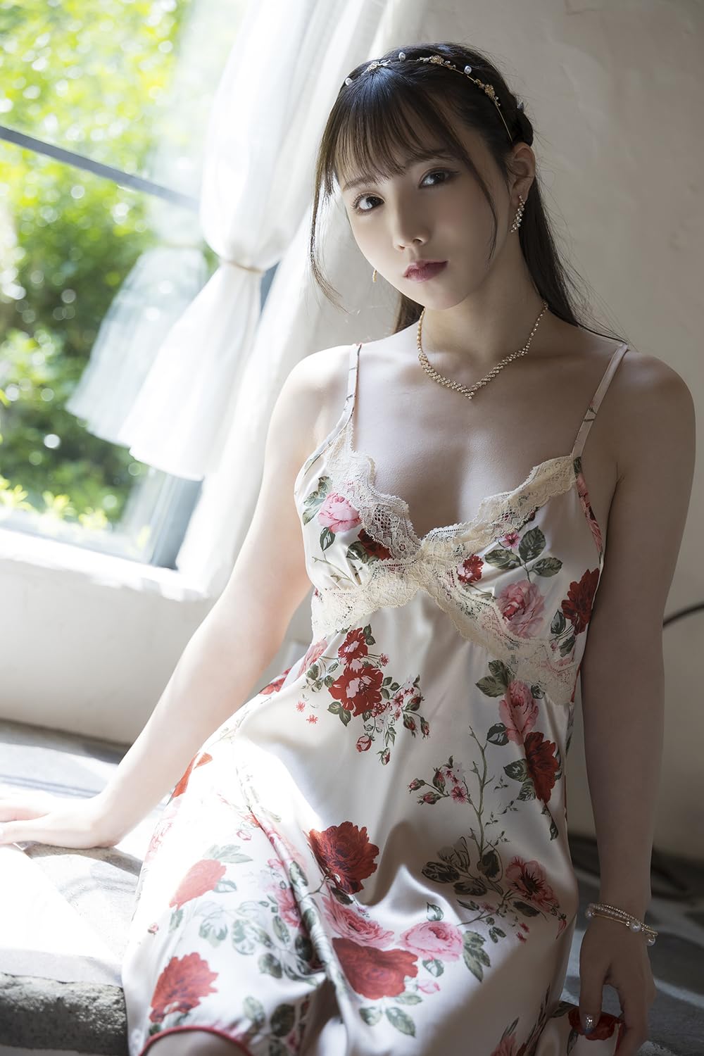 Ao Ebisaki 1st Photo Book