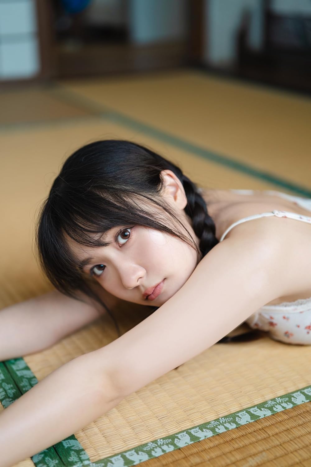 Sakura Sakakura 1st Photo Book Blooming
