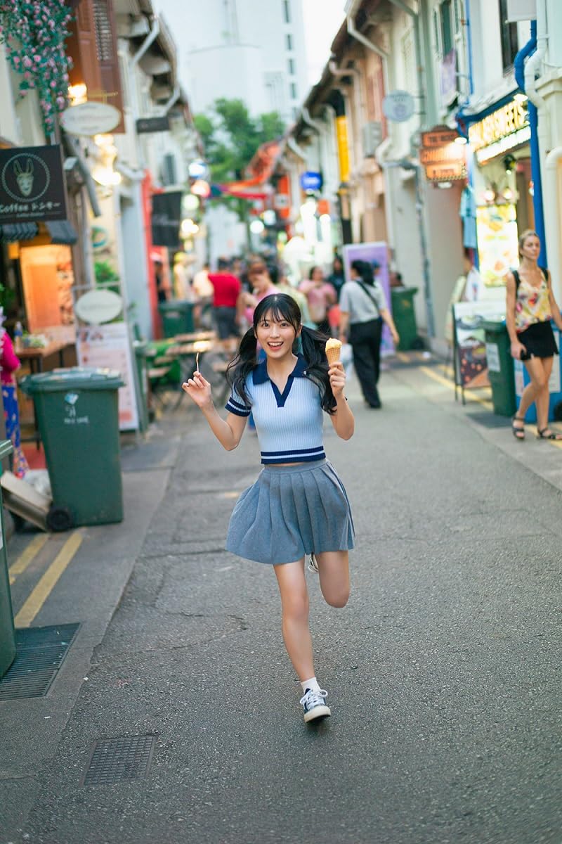 Airi Sato 1st Photo Book "tenshi no hanshakakudo" /AKB48
