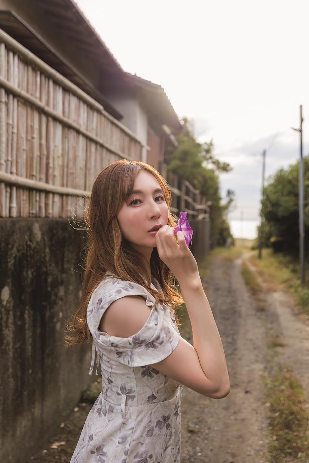 Yui Tatsumi Photobook: Hikou