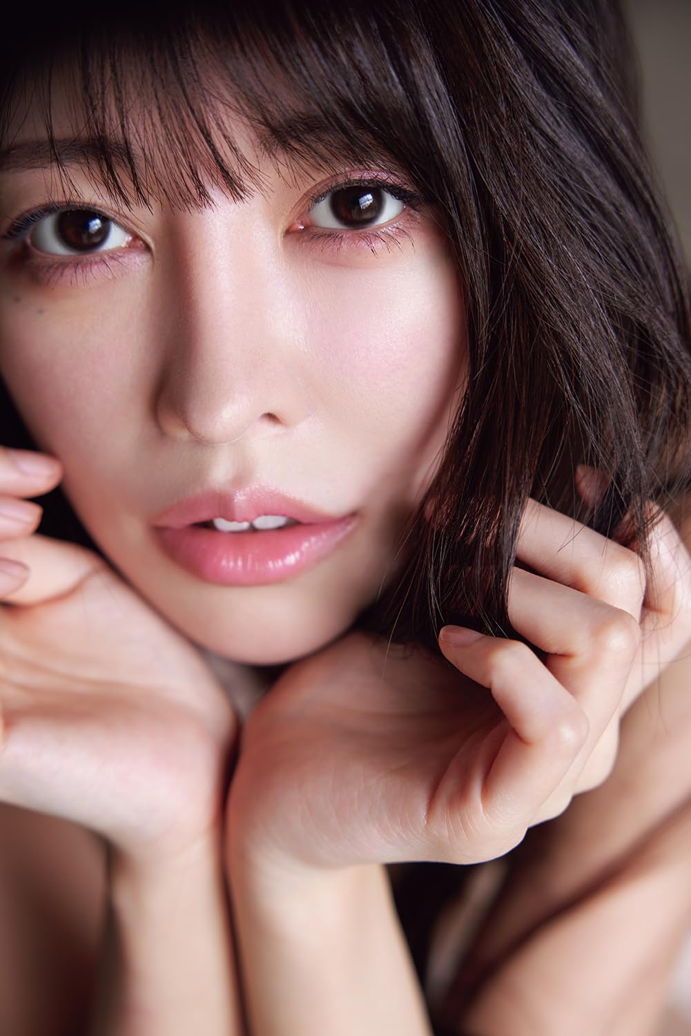 Hinako Mori Photo Book "6 I am"