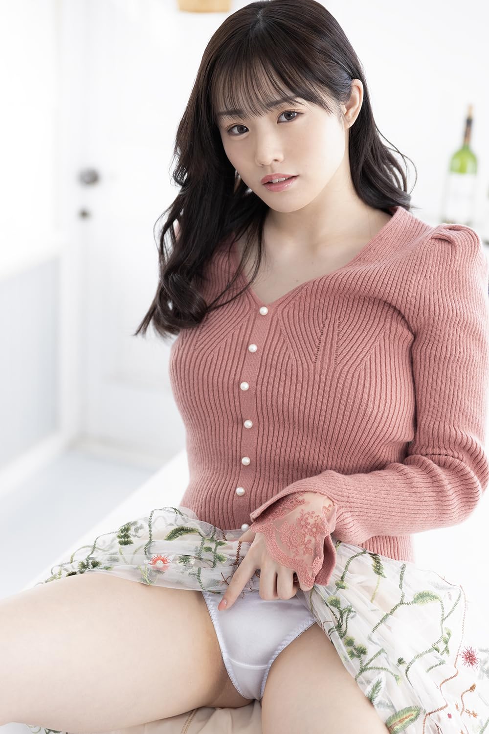 Yoru Tsukumo Photo Book: Muto